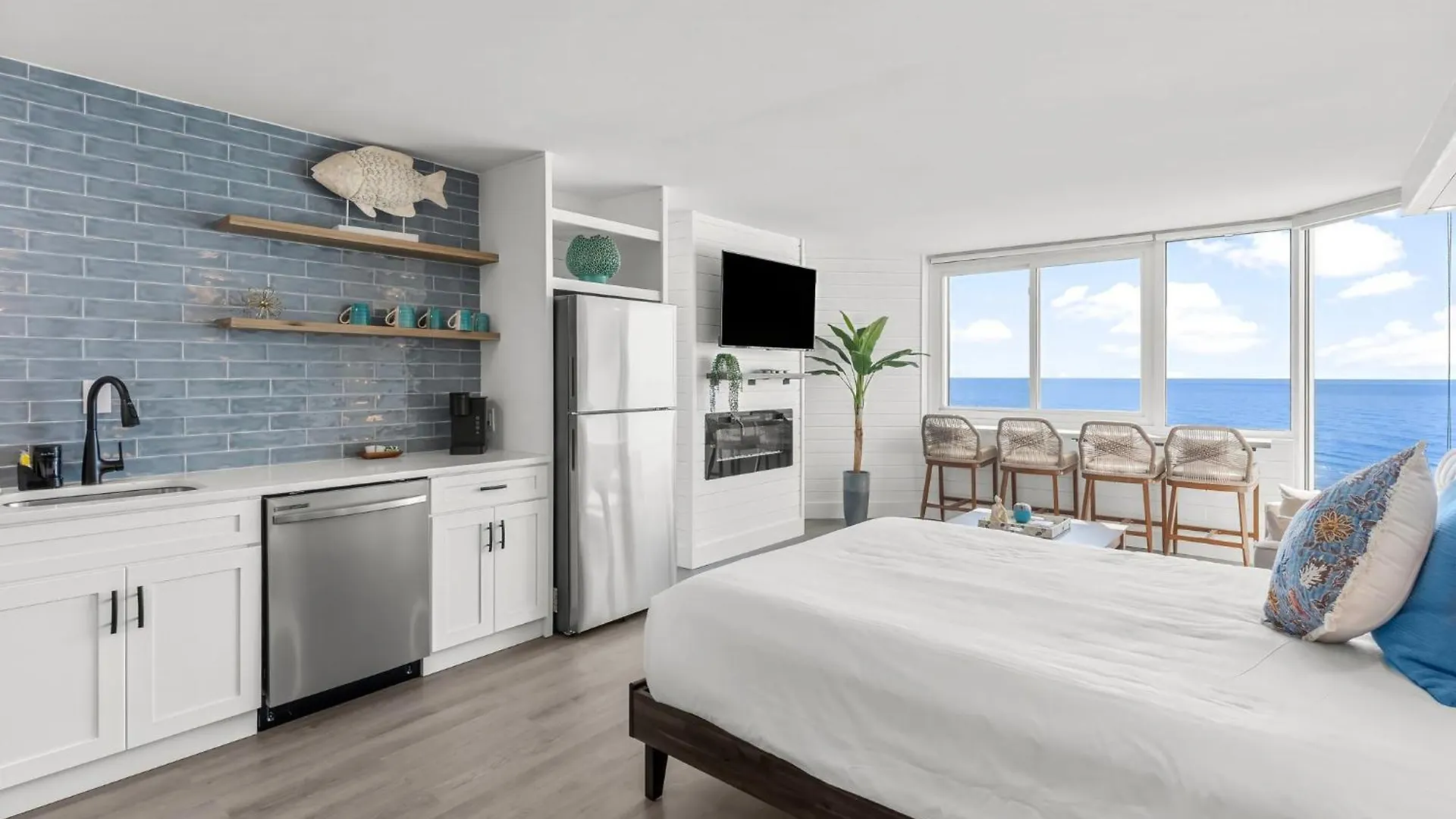 Holiday home Fantastic Fully Renovated Beach Front Condo - Incredible View - Top Of The Gulf 723 Panama City Beach