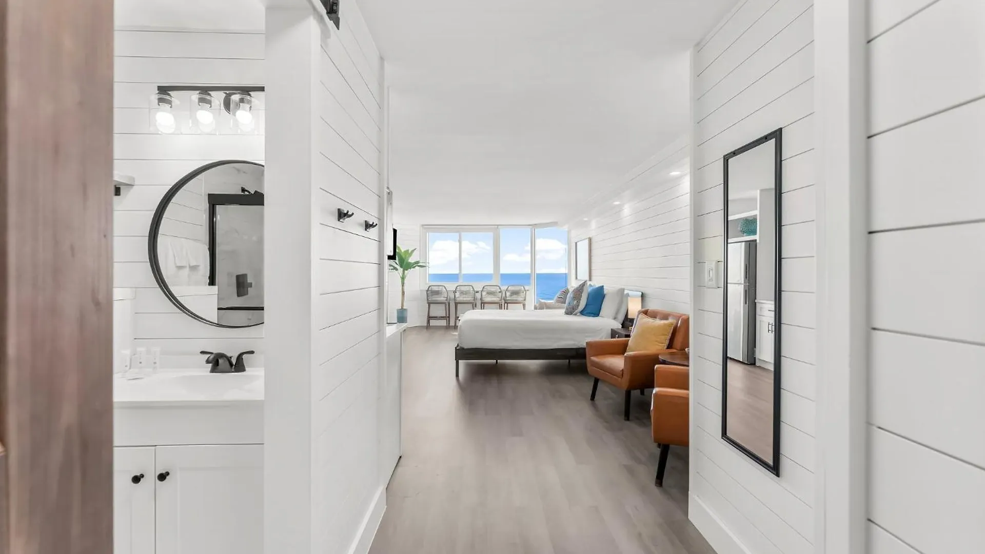 Fantastic Fully Renovated Beach Front Condo - Incredible View - Top Of The Gulf 723 Panama City Beach